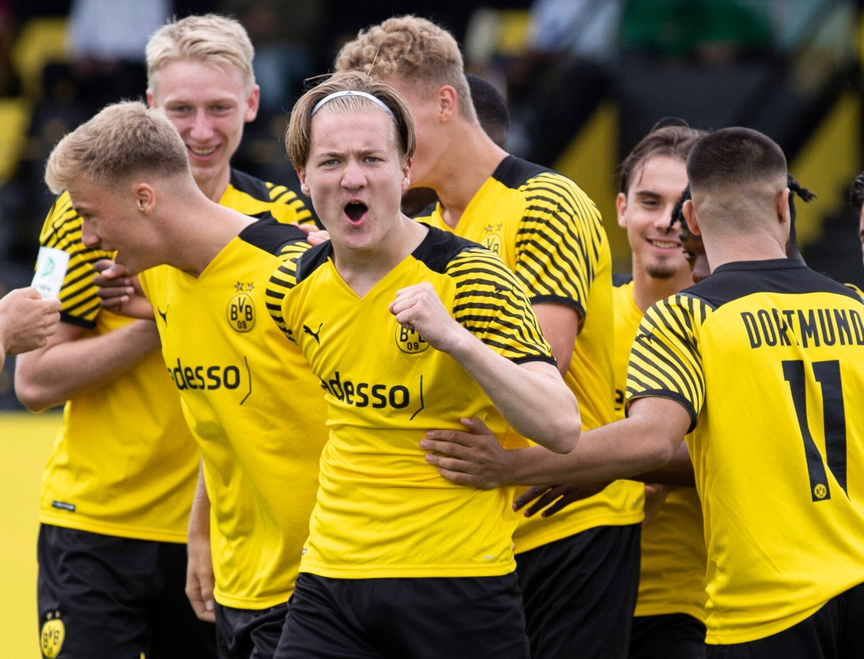 BVB-Youngster Julian Rijkhoff schoss die U19 von Borussia Dortmund zum Landespokal-Sieg gegen Schalke.