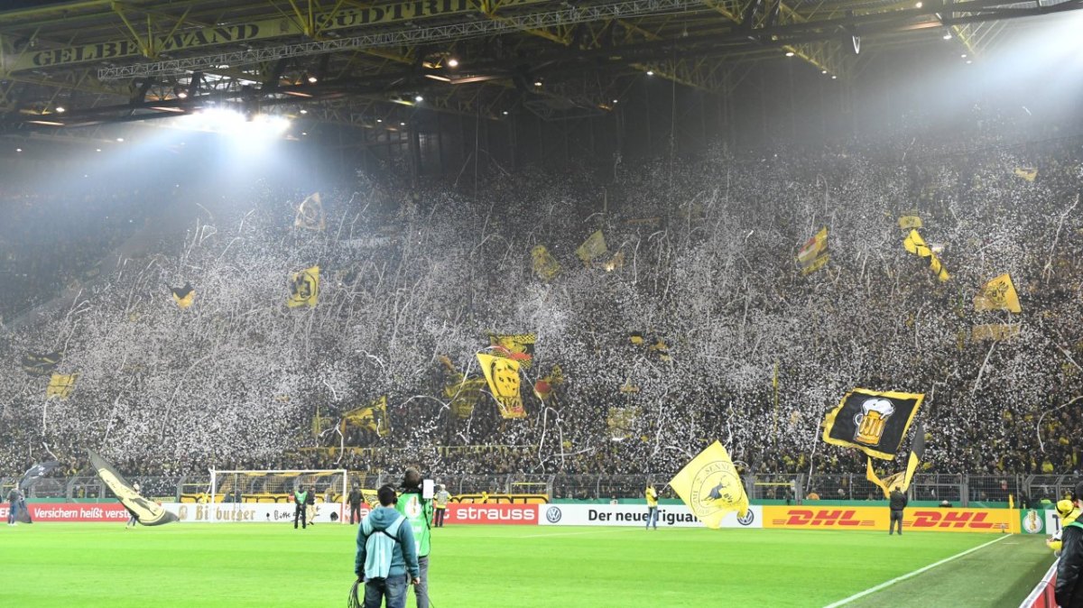 bvb-sueedtribuene-choreo-union-berlin-pokal.jpg