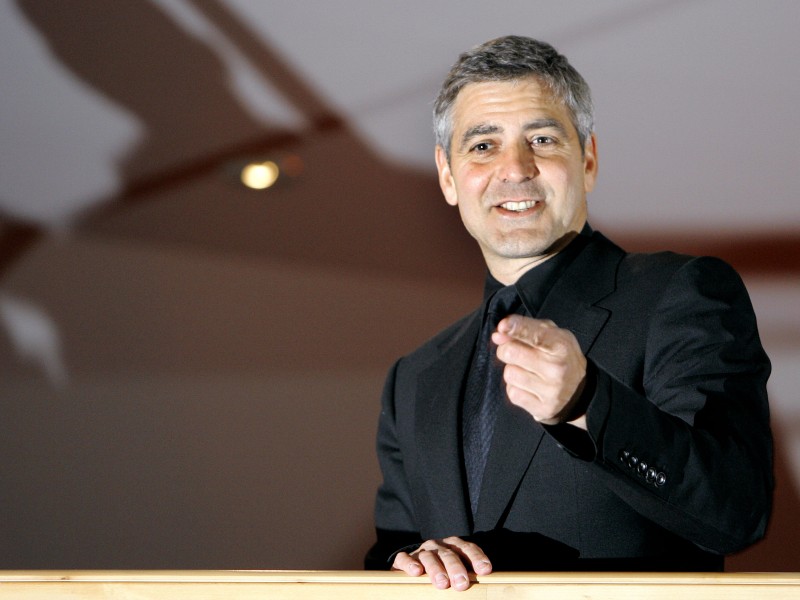 ... George Clooney gehört auch zu den Doppel-Preisträgern: Er war der Sexiest Man Alive 2006 und...