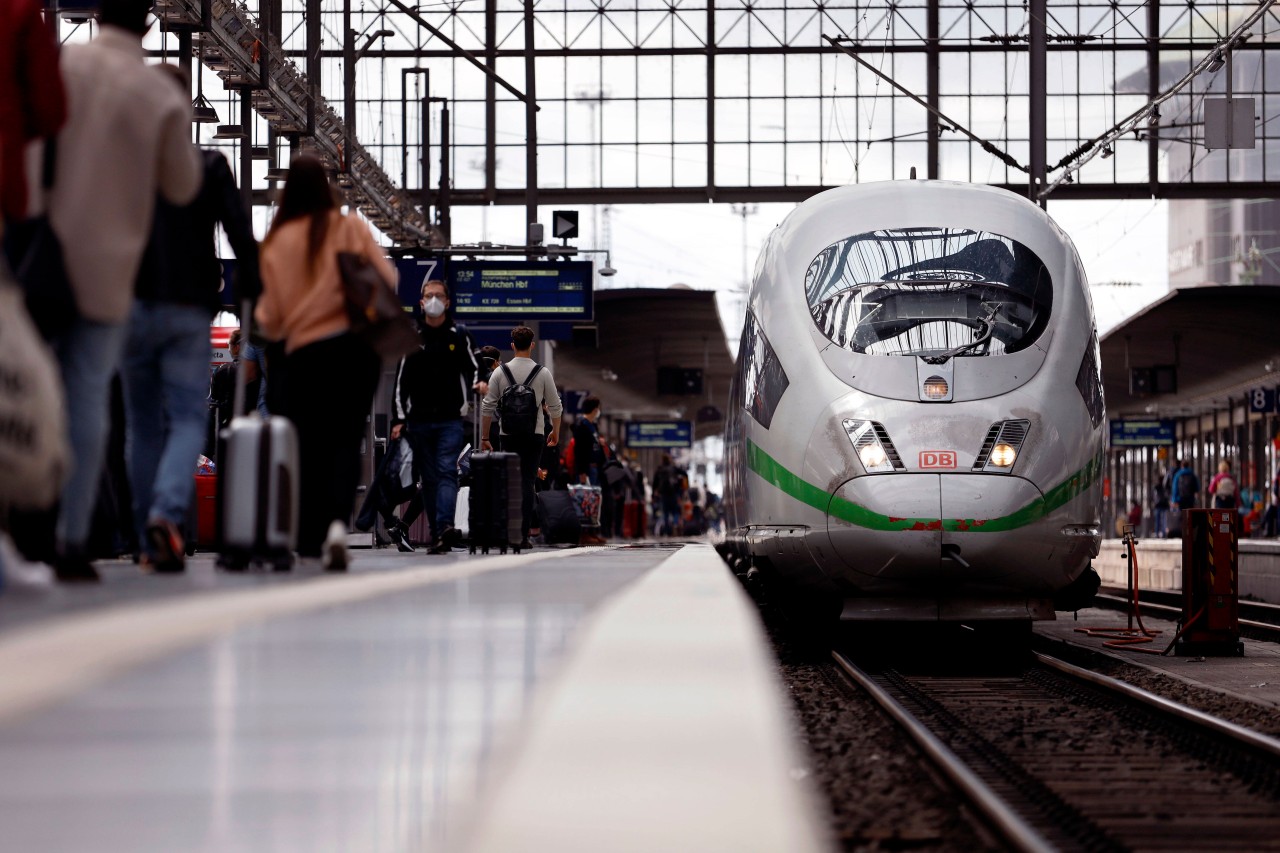 Deutsche Bahn: Insbesondere in vier bestimmten Monaten im Jahr 2021 hieß es für die Fahrgäste: Zug fällt aus!