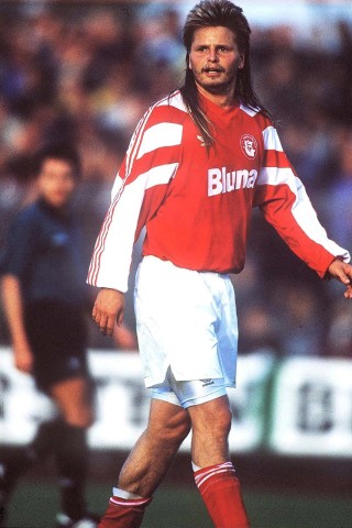 So sah Mike Werner im Jahr 1994 im Trikot von Hansa Rostock aus.