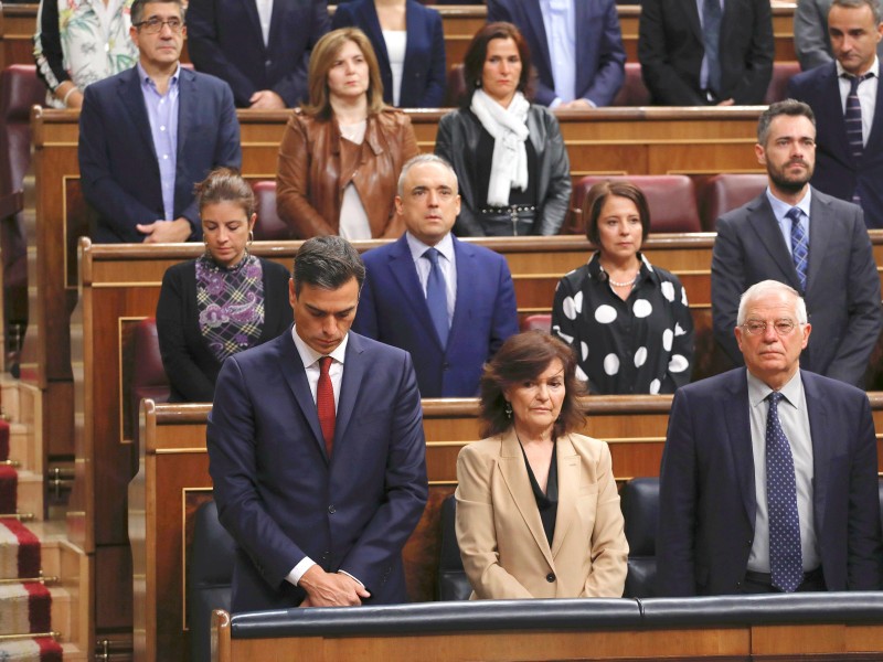 Spaniens Ministerpräsident Pedro Sanchez ließ im Parlament in Madrid eine Schweigeminute einlegen. Mehrere Menschen sind auf Mallorca ums Leben gekommen. 