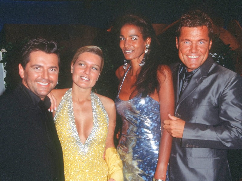 Naddel war Dauergast auf Musik- und TV-Events – wie hier bei der Verleihung der World Music Awards im Sporting Club in Monte Carlo mit Sänger Thomas Anders, dessen Freundin und heutiger Frau Claudia Hess und Dieter Bohlen.