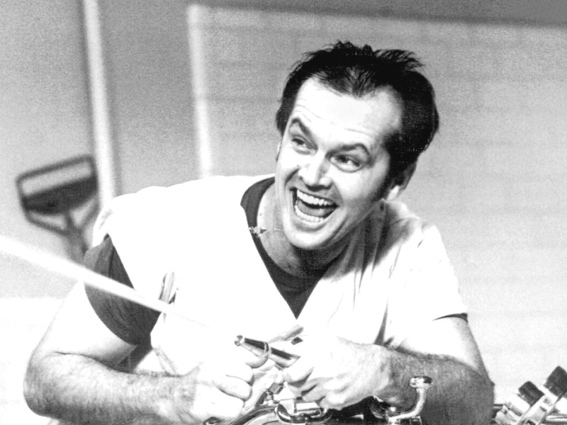 Den ersten Oscar als bester Hauptdarsteller verdiente er sich in seiner Glanzrolle als Insasse einer Nervenheilanstalt im aberwitzigem Film „Einer flog über das Kuckucksnest im Jahr 1975. 