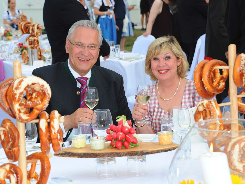 Der bayerische Innenminister Joachim Herrmann – Spitzenkandidat der CSU – ist seit 1983 mit Gerswid Terheyden verheiratet. Beide lernten sich während des Studiums 1976 kennen. Das Paar hat drei gemeinsame Kinder. 
