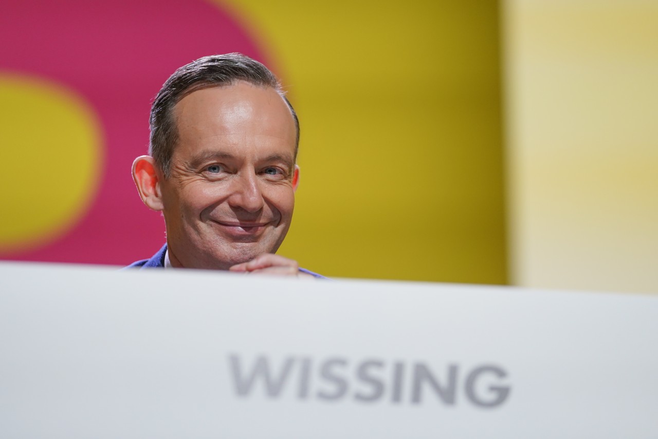 FDP-Generalsekretär Volker Wissing freut sich über ein starkes Ergebnis der Liberalen bei der Bundestagswahl 2021.