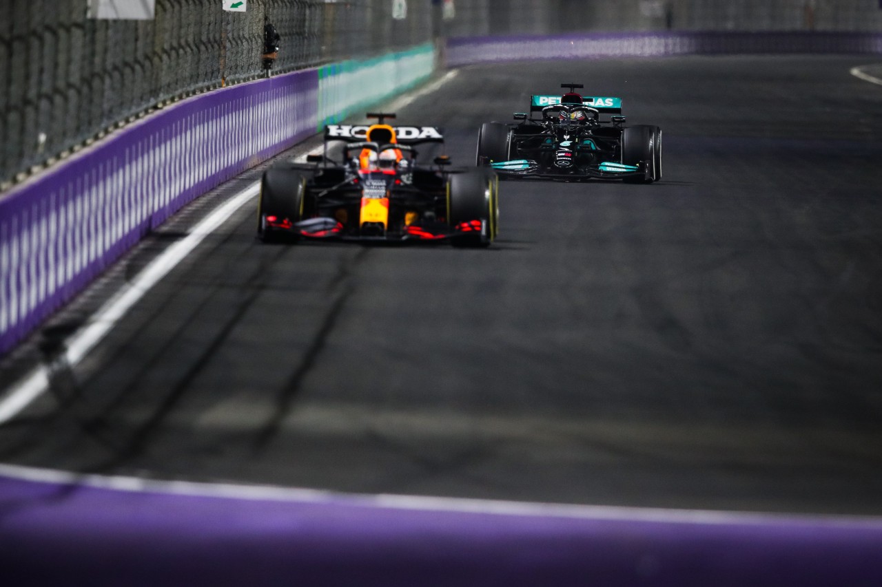 Formel 1: Heißer Kampf zwischen Verstappen und Hamilton.