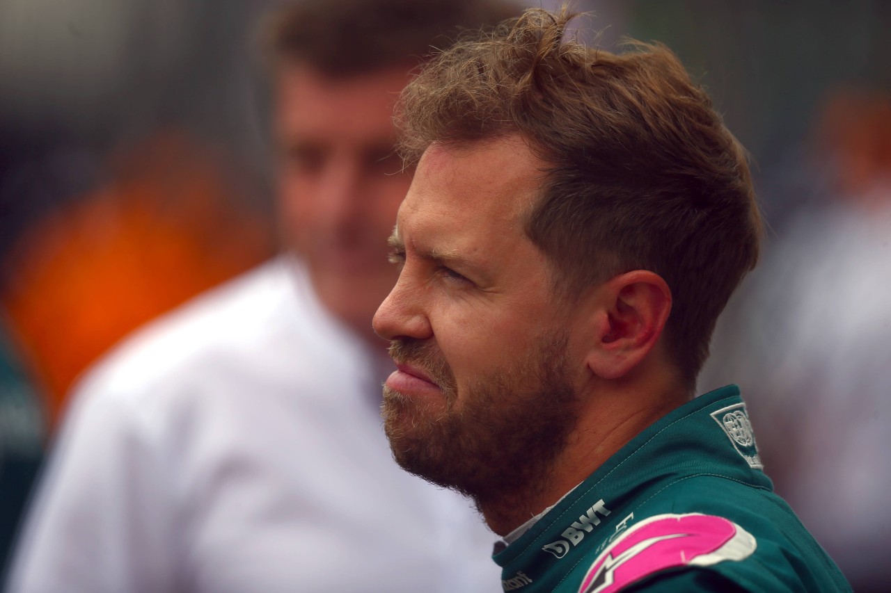 In der Formel 1 muss Sebastian Vettel zuschauen, wie ein mächtiges Instrument nun der Konkurrenz hilft, statt ihm.