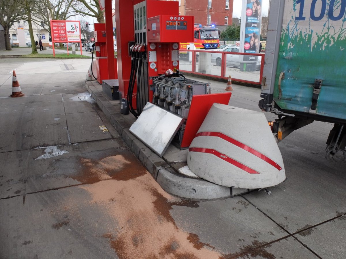 gelsenkirchen-tankstelle.JPG