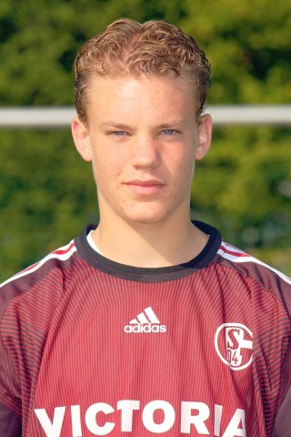 Neuer als Siebzehnjähriger im August 2003 im Schalke-Trikot.