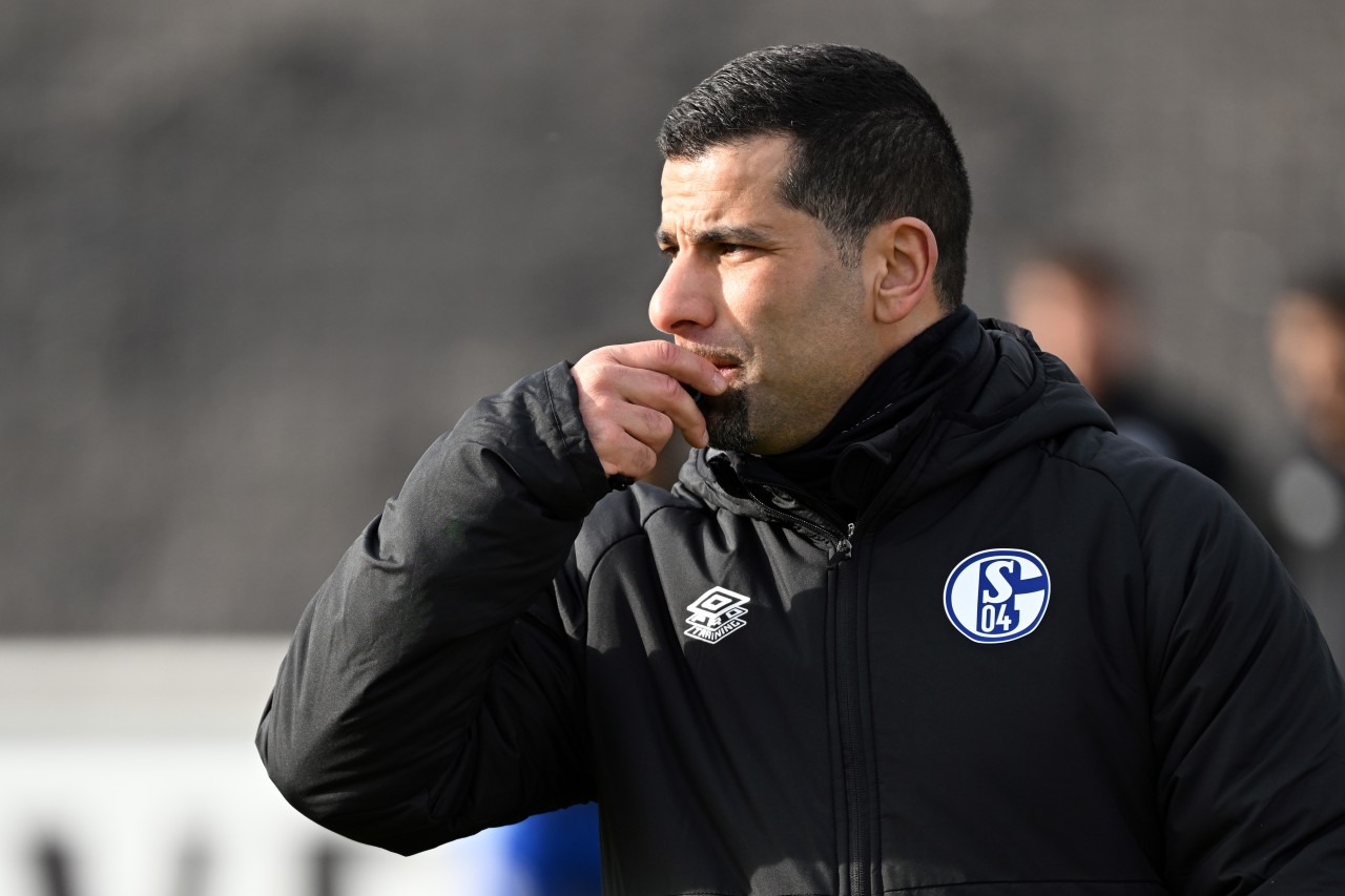 Der FC Schalke 04 muss Ex-Trainer Dimitrios Grammozis weiter bezahlen.