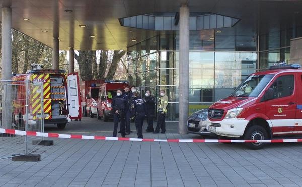 In Heidelberg hat ein 18-jähriger Deutscher auf mehrere Menschen in einem Hörsaal geschossen.