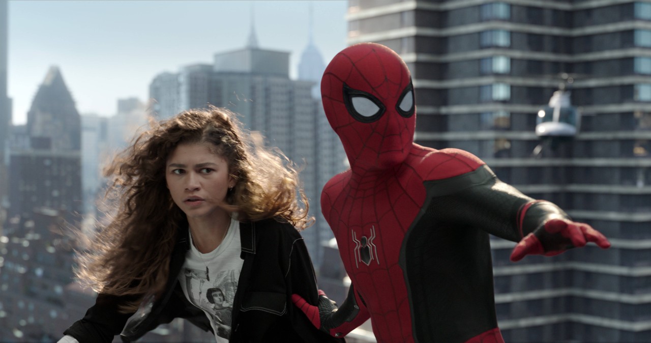 Peter Parker alias Spiderman (Tom Holland) und seine Freundin MJ (Zendaya). 
