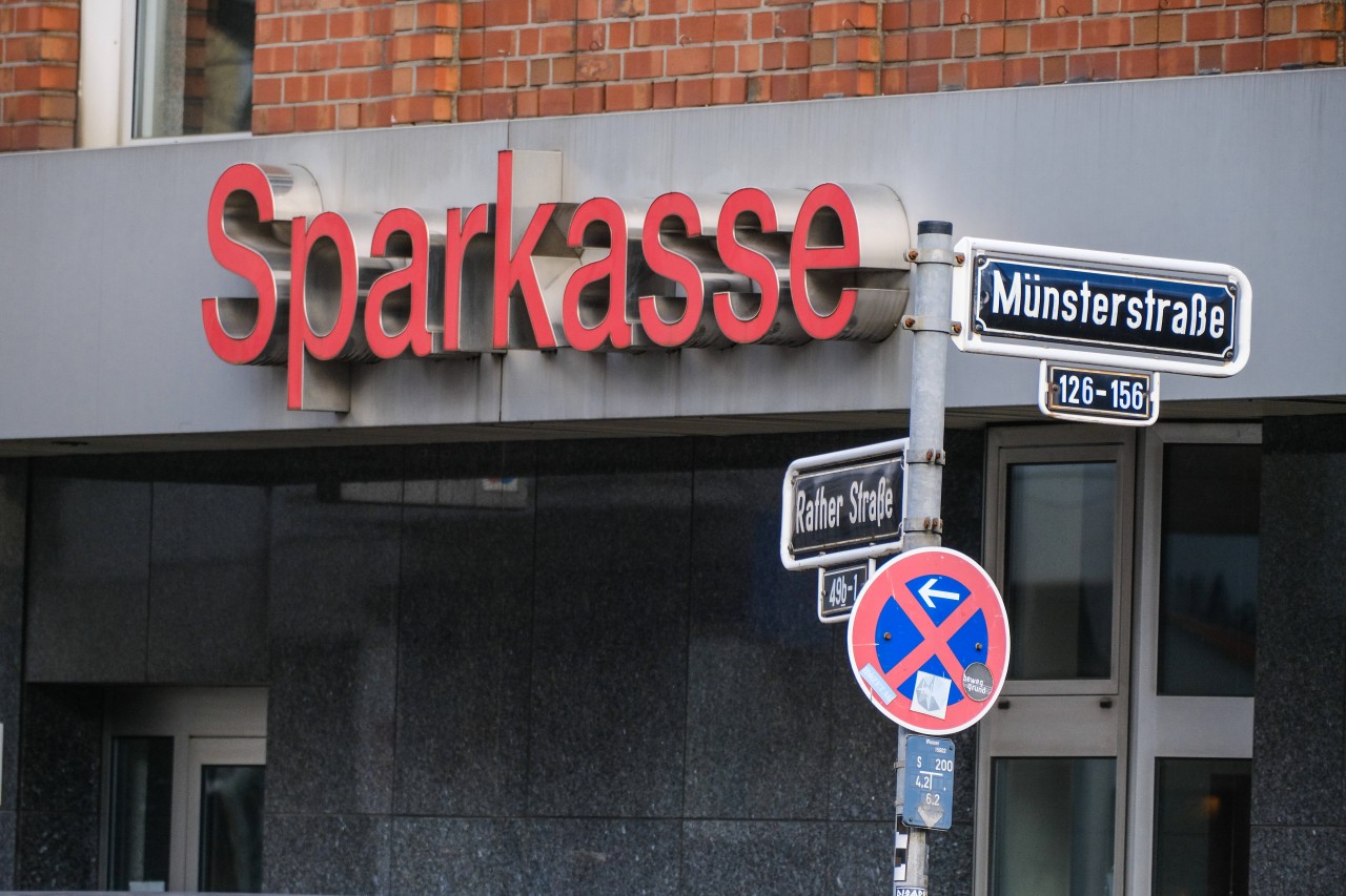 Viele Kunden beschweren sich über die Sparkasse. (Symbolbild)