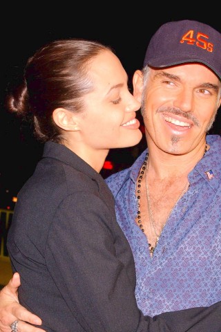Angelina Jolie hat bereits zwei Scheidungen hinter sich. Von 2000 bis 2003 war sie mit dem US-amerikanischen Schauspieler Billy Bob Thornton (hier im Bild) verheiratet. Ihre erste Ehe führte Jolie von 1996 bis 1999 mit den britischen Schauspieler Jonny Lee Miller.