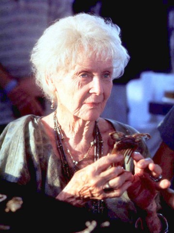 Gloria Stuart wurde wie auch Kate Winslet für die Rolle der Rose für einen Oscar nominiert.