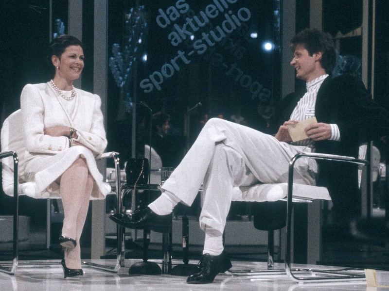 1988 führte Jauch zum ersten Mal durch das „Aktuelle Sportstudio“ im ZDF – und traf dabei unter anderem auch Königin Silvia von Schweden. 