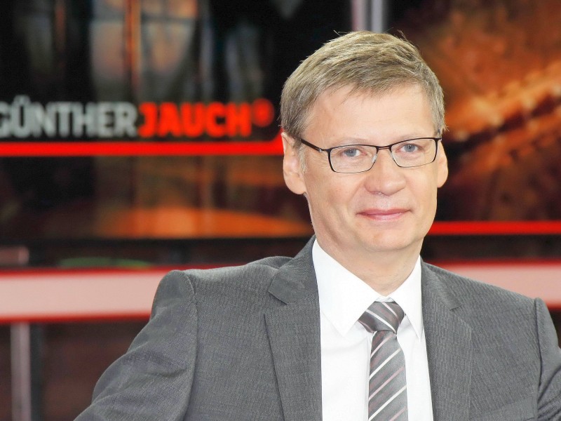 Am 11. September 2011 empfing Günter Jauch erstmals (hochkarätige) Talk-Gäste in einer nach ihm benannten ARD-Talkshow. Die Sendung lief bis Ende 2015 und hatte regelmäßig um die fünf Millionen Zuschauer.