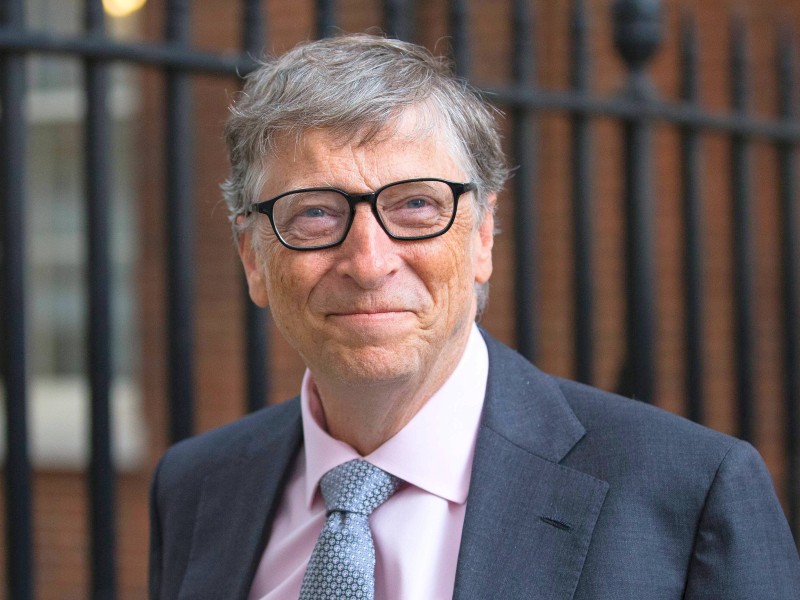 Microsoft-Gründer Bill Gates steht aber immer noch auf Krawatte statt auf Fliege. 