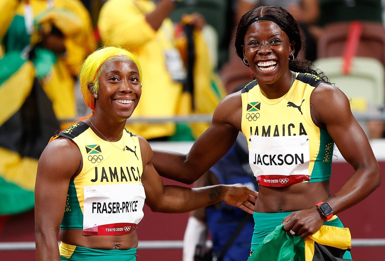 Über 100 Meter hatte Shericka Jackson (r.) noch gut Lachen, holte Bronze.