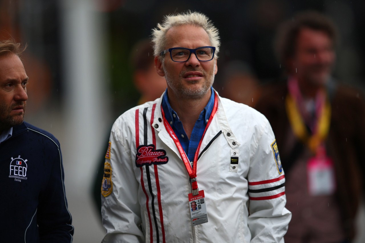 Ex-Formel-1-Weltmeister Jacques Villeneuve geht Toto Wolff hart an.