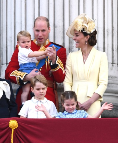 Glückliche Familie: Bei einer Veranstaltung im Buckingham Palace haben Kate Middleton und ihre Familie viel Spaß.