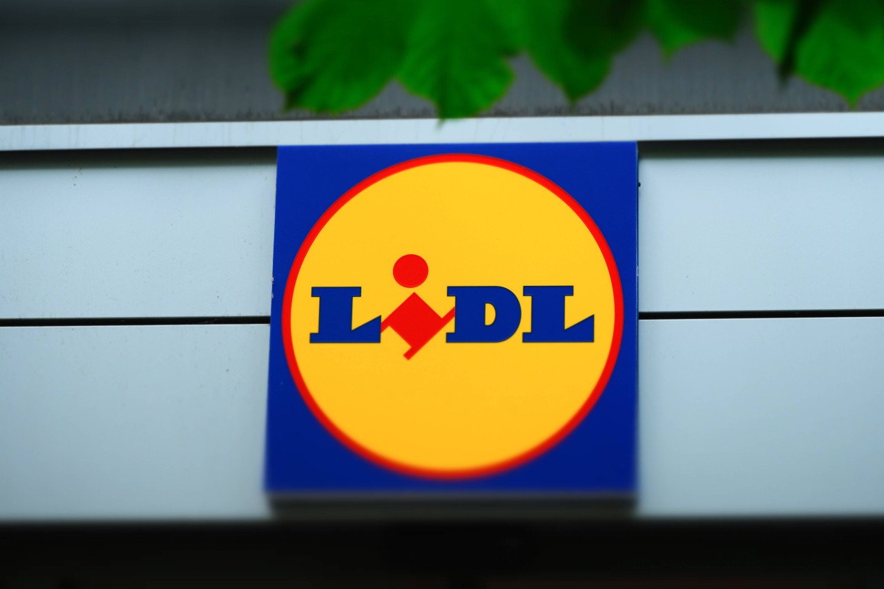 Kunden von Lidl sind wegen einiger Angebote des Discounters irritiert.