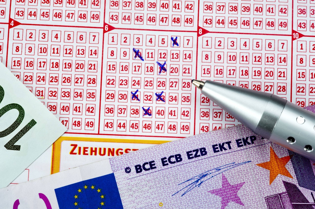 Lotto: Eine Spielerin hat den Jackpot geknackt, doch damit war sie nicht allein. (Symbolbild)