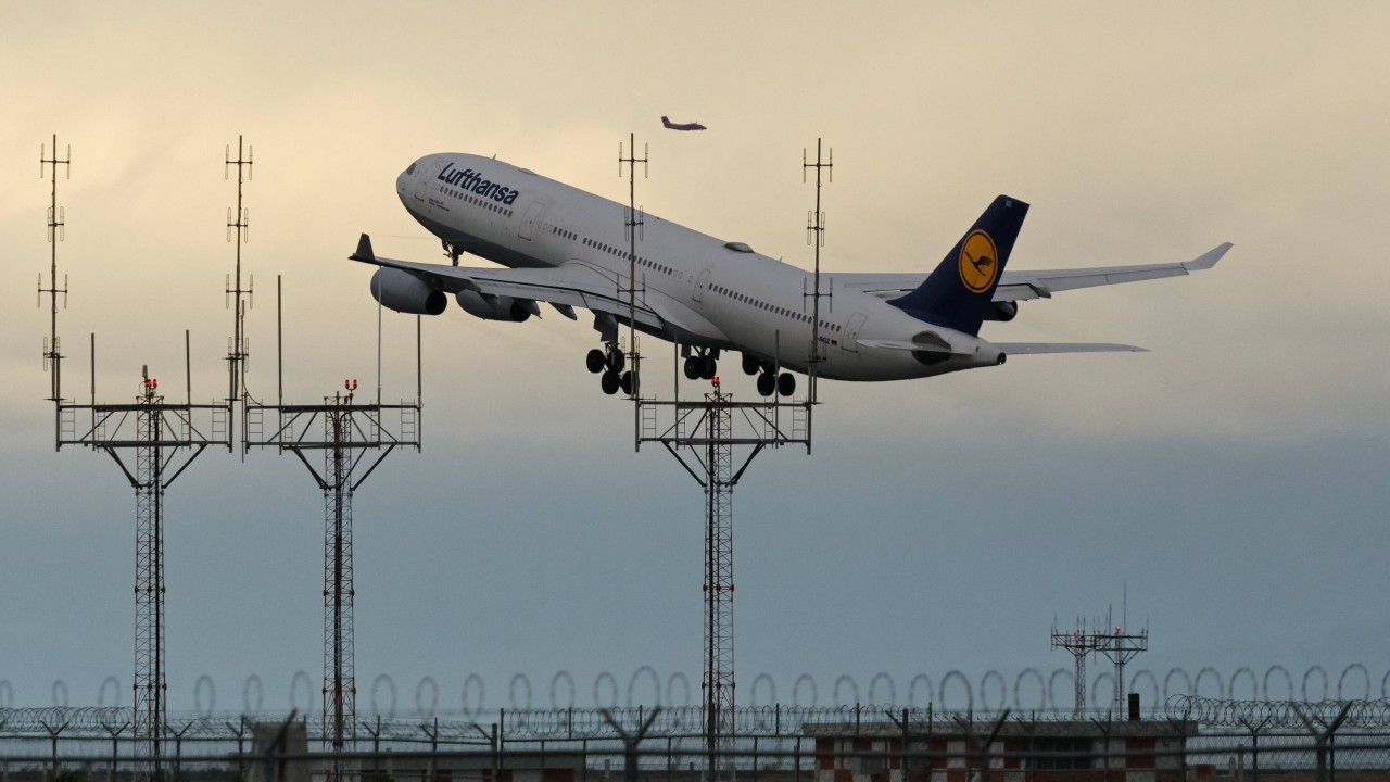 Lufthansa: Wenn du deinen Flug stornieren willst, musst du gut aufpassen. 