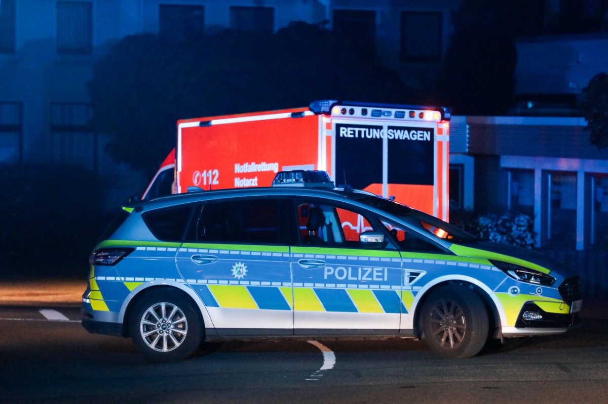 oberhausen polizei rettungswagen.jpg