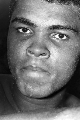 1966: US-Boxer Muhammad Ali bereitet sich auf den Kampf gegen Brian London vor. (Photo by R. McPhedran/Express/Getty Images)