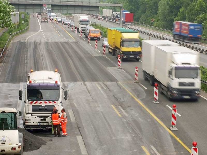 Die A2 am Kamener Kreuz in Fahrtrichtung Hannover wird nach dem schweren Unfall bald wieder komplett freigegeben. (Bild: Dietmar Wäsche)