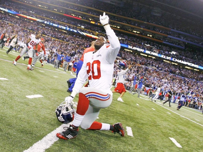 New York Giants defensive back Prince Amukamara celebrates his team's win in the NFL Super Bowl XLVI football game at the end of the game in Indianapolis, Indiana, February 5, 2012. REUTERS/Matt Sullivan (UNITED STATES  - Tags: SPORT FOOTBALL)