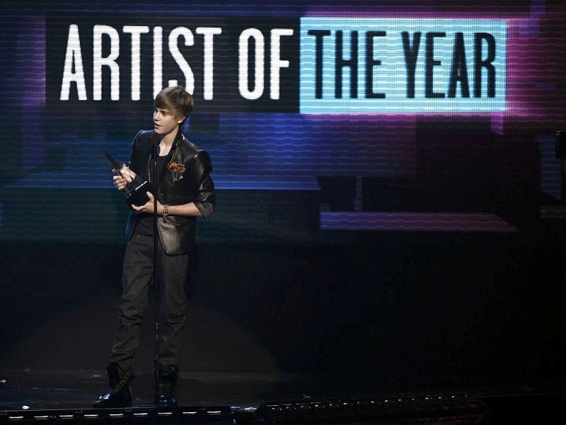 Die Auszeichnung als bester Künstler bei den American Music Awards bekam Bieber 2010.