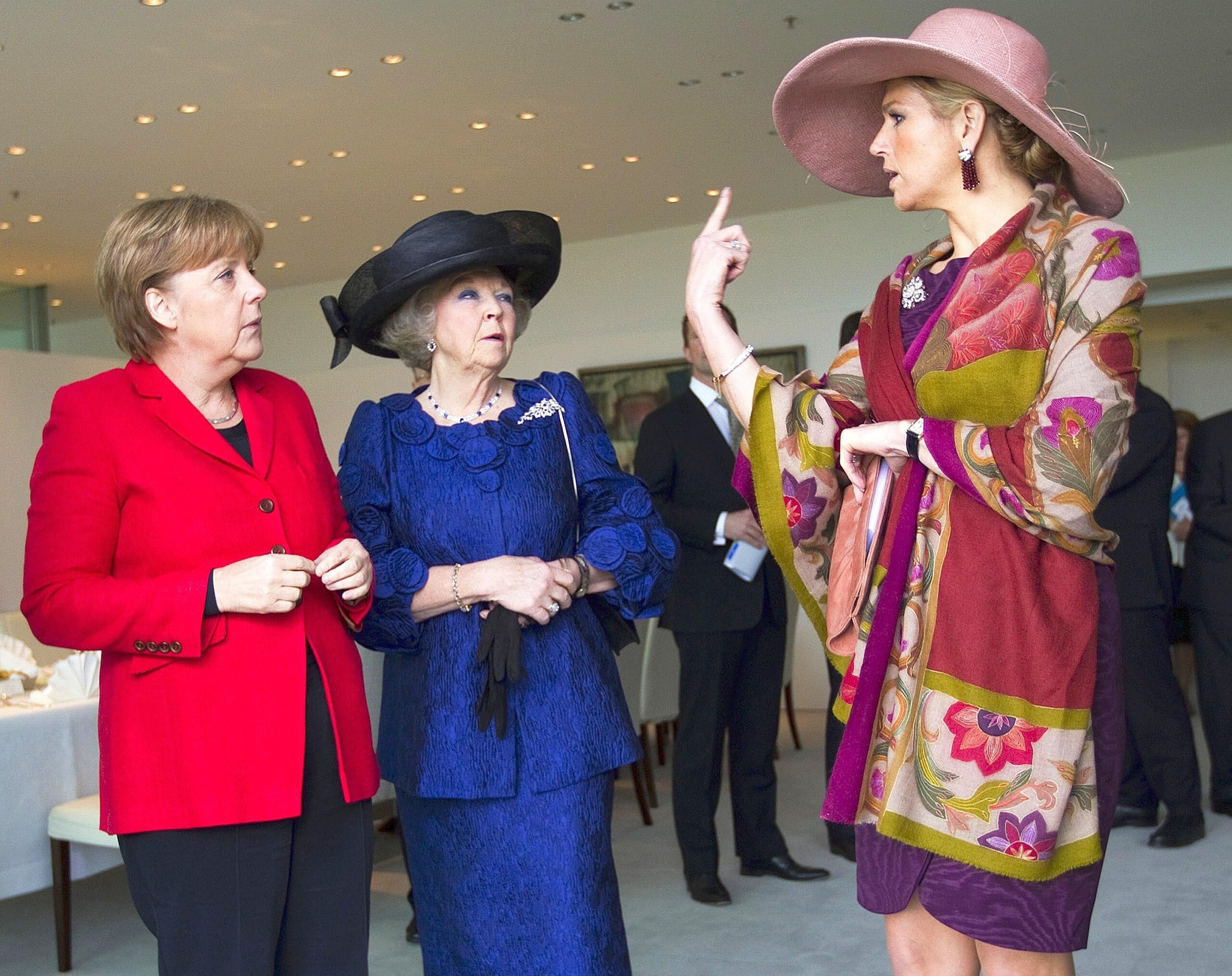 ...mit Kanzlerin Merkel, um über das bilaterale Verhältnis und...