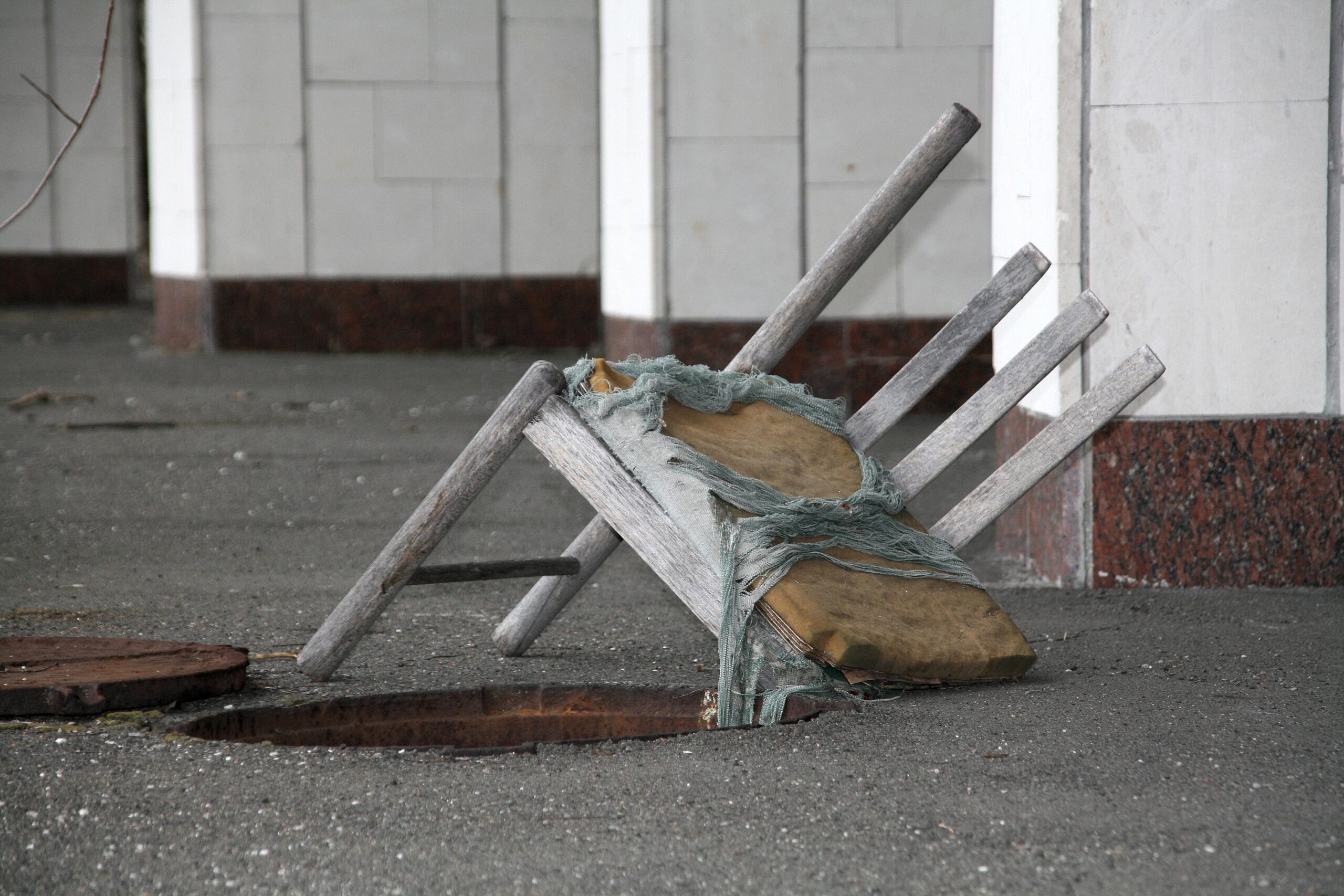 25 Jahre nach dem Unglück: Besuch in der Sperrzone von Tschernobyl.Die Geisterstadt Pripjat unmittelbar neben dem Unglücksreaktor.