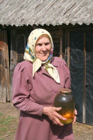 ...Saworodnija (78) lebt im Dorf Kupowate.