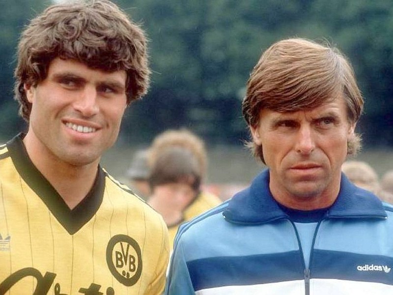 Trainer Friedhelm Konietzka mit André Egli.