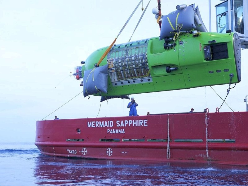 ...Deepsea Challenger  zum tiefsten Punkt der Weltmeere getaucht. Im Marianengraben...