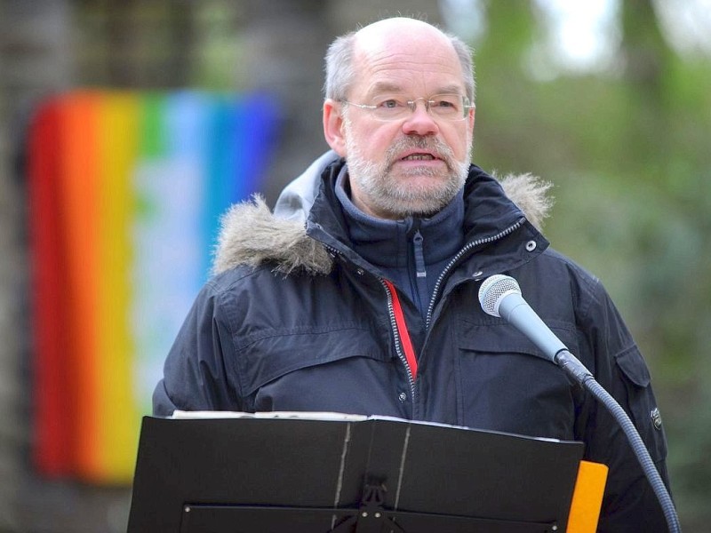 Der 1. Bevollmächtigte der IG Metall Gelsenkirchen, Robert Sadowski hielt die Ansprache.