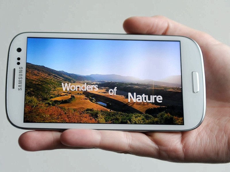 ... Galaxy S III vor allem für die Darstellung von Multimediainhalten wie Filmen und Fotos. Die Kamera...