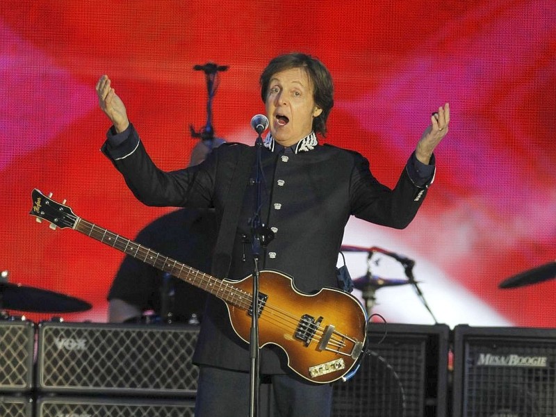Sir Paul McCartney bei dem Jubiläumskonzert vor dem Buckingham Palace in London.