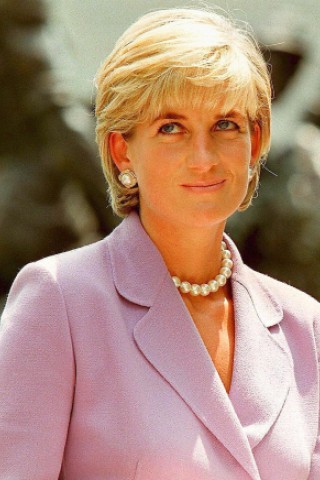Sie ist die Königin der Herzen, eine der bekanntesten Frauen des 20. Jahrhundert: Prinzessin Diana. Sie war...
