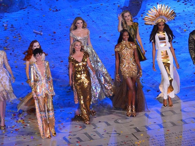 Supermodels bei der Abschlussfeier der Olympischen Sommerspiele 2012 in London.