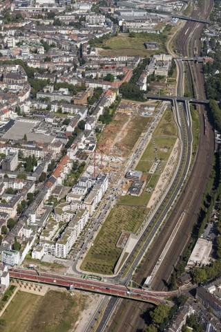 Das Quartier Central zwischen Franklinbrücke (Pempelfort-Düsseltal) und Mercedes-Werk (Derendorf). Auf dem ehemaligen Schlössergelände (links oben im BIld) entsteht der neue Campus der FH. 