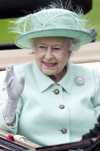 Platz 26:Na endlich: Die Queen darf in einem Forbes-Ranking nicht fehlen. Immerhin feierte sie in diesem Jahr ihr 60. Thronjubiläum.