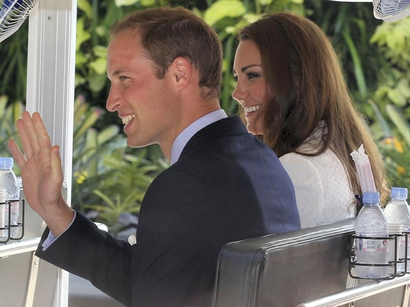 Drei Tage verbringen William und Kate in Singapur. Sie besuchen den Stadtstaat als Teil ihrer neuntägigen Reise durch den Fernen Osten und den südpazifischen Raum. Anlass ist das diamantene Thronjubiläum von Queen Elizabeth II.