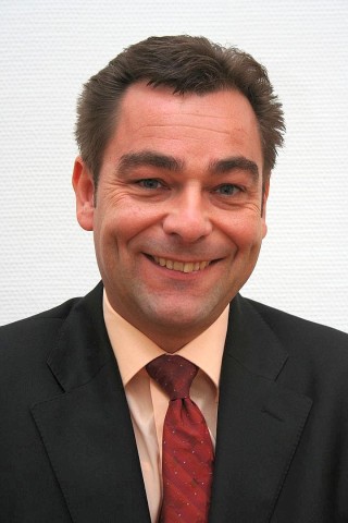 Ingo Schachta, Geschäftsführer der GfB, hat im Jahr 2011 ein Grundgehalt von 128.266,69 Euro.