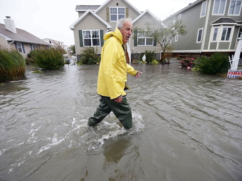 An der Ostküste der USA bereiten sich die Menschen auf den herannahenden Hurrikan Sandy vor.