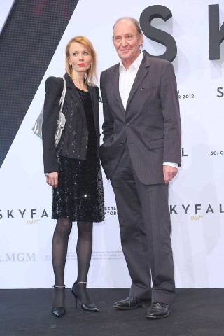 Gesine Friedmann und Michael Mendl bei der Skyfall-Deutschlandpremiere in Berlin, am Theater am Podsdamer Platz.